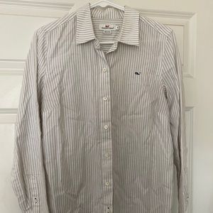 Vineyard Vines women’s Button Down